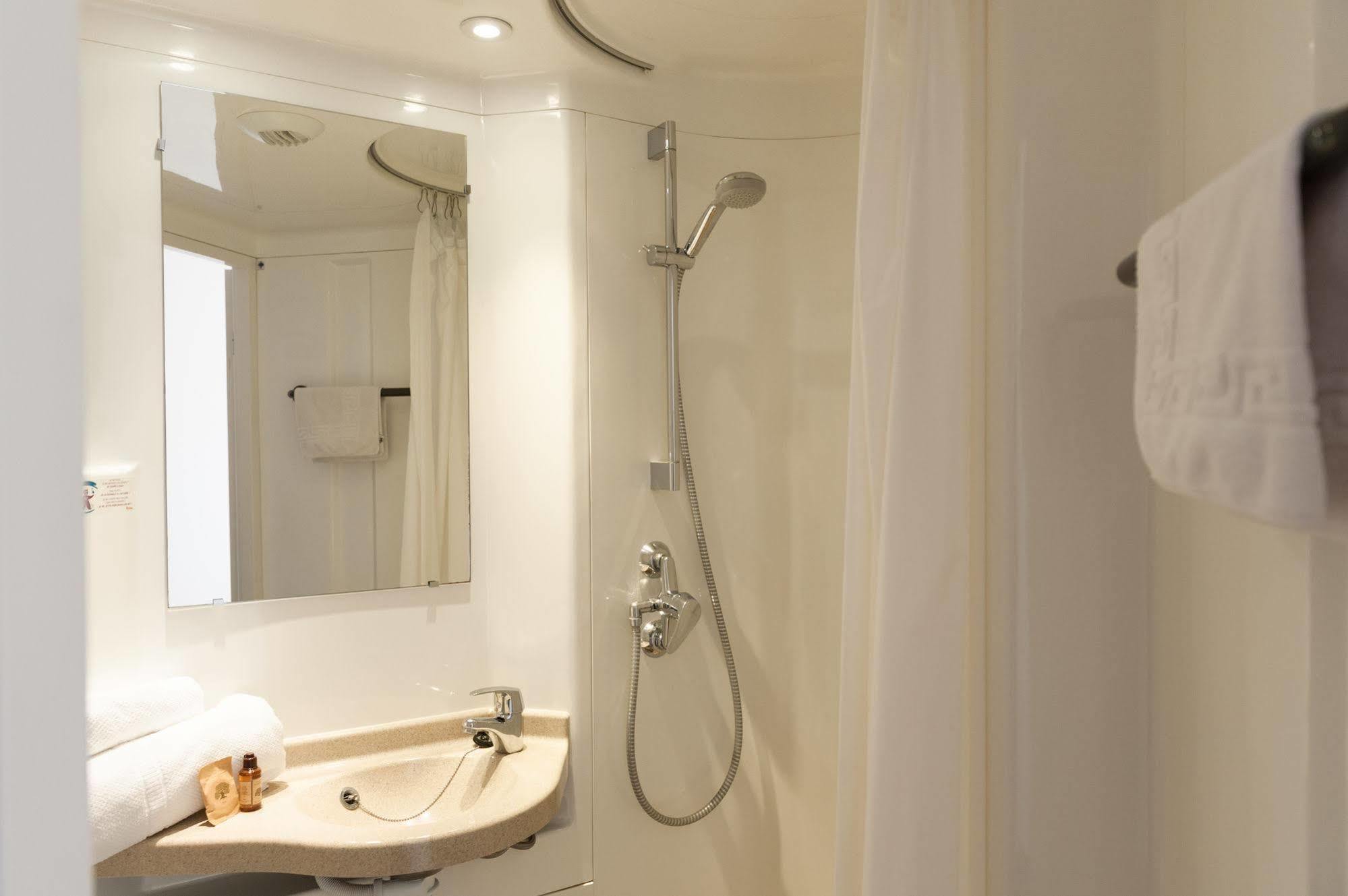 Auberge De Jeunesse Hi Bordeaux-Blanquefort - Ex Otellia Eksteriør billede