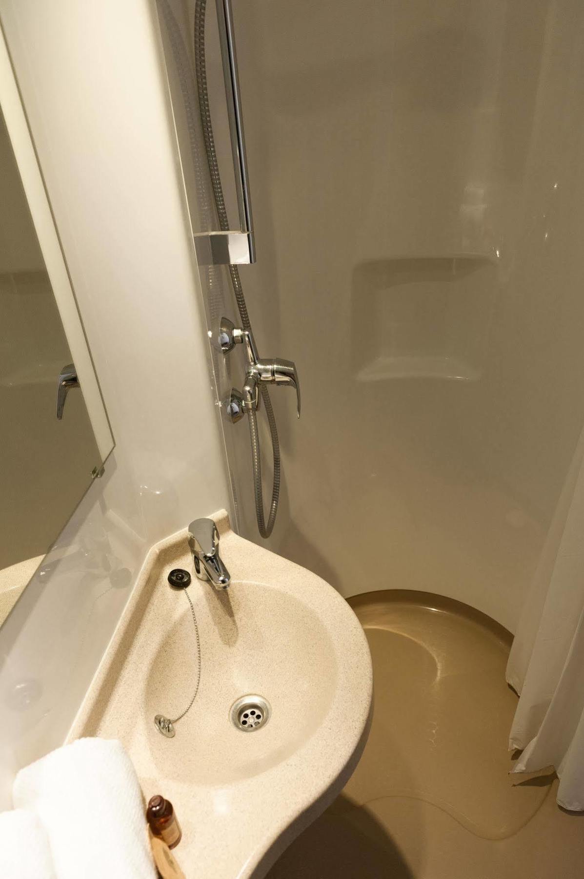 Auberge De Jeunesse Hi Bordeaux-Blanquefort - Ex Otellia Eksteriør billede